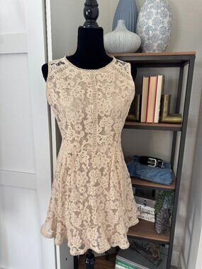 Blu Pepper Beige Stretch Lace Dress - Size M